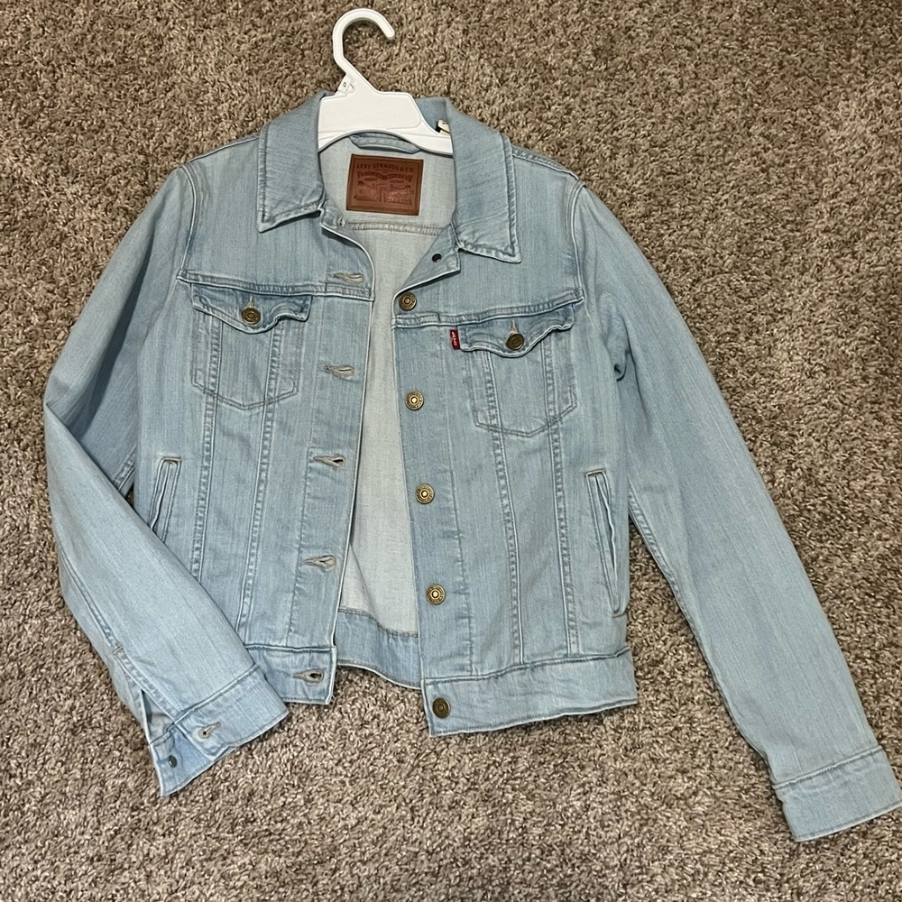 {Levi’s} Trucker Jean Jacket - Picture 3 of 7